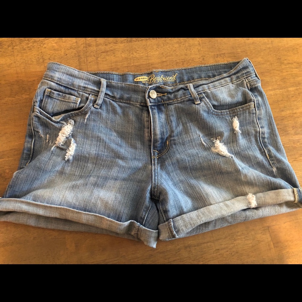 Old navy boyfriend shorts
